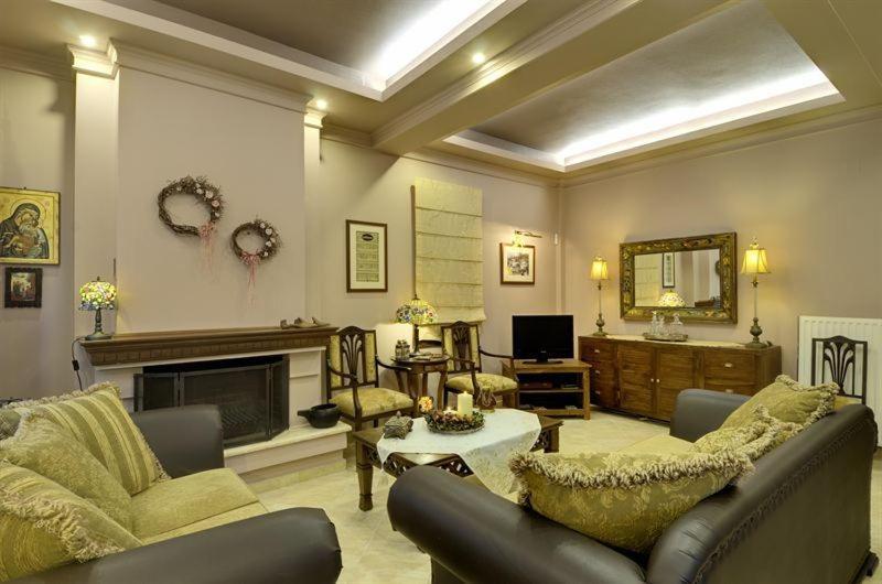 Iatrou Guesthouse Портарія Екстер'єр фото