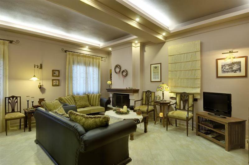 Iatrou Guesthouse Портарія Екстер'єр фото